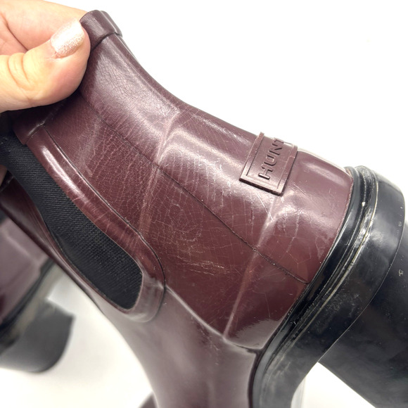 Deadstock Hunter Maroon on Black Block Heel Patent Rubber Ankle Boots Women's 7 - Picture 16 of 16